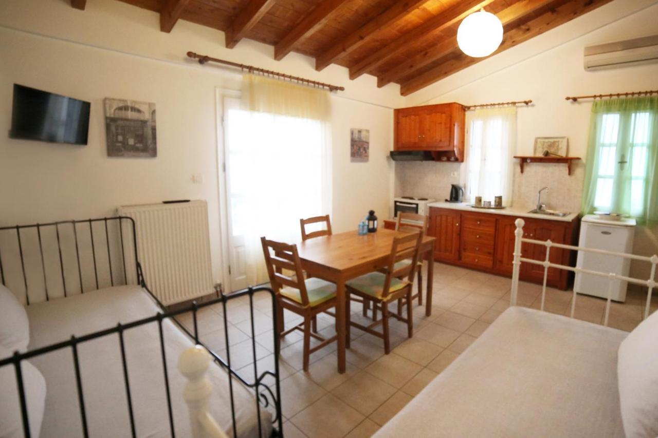Studios Argyri Agios Kirykos  ภายนอก รูปภาพ