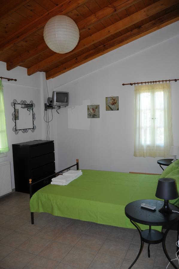 Studios Argyri Agios Kirykos  ภายนอก รูปภาพ
