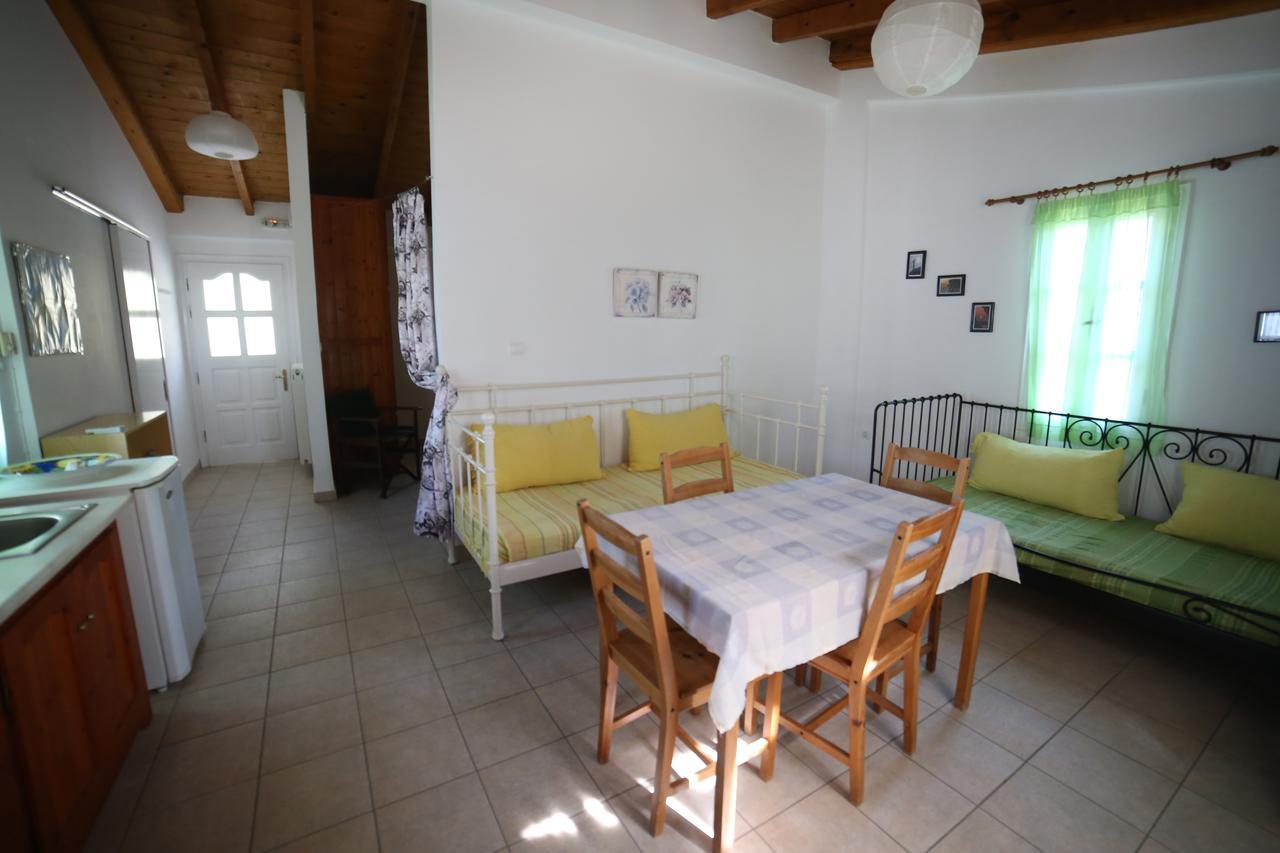 Studios Argyri Agios Kirykos  ภายนอก รูปภาพ