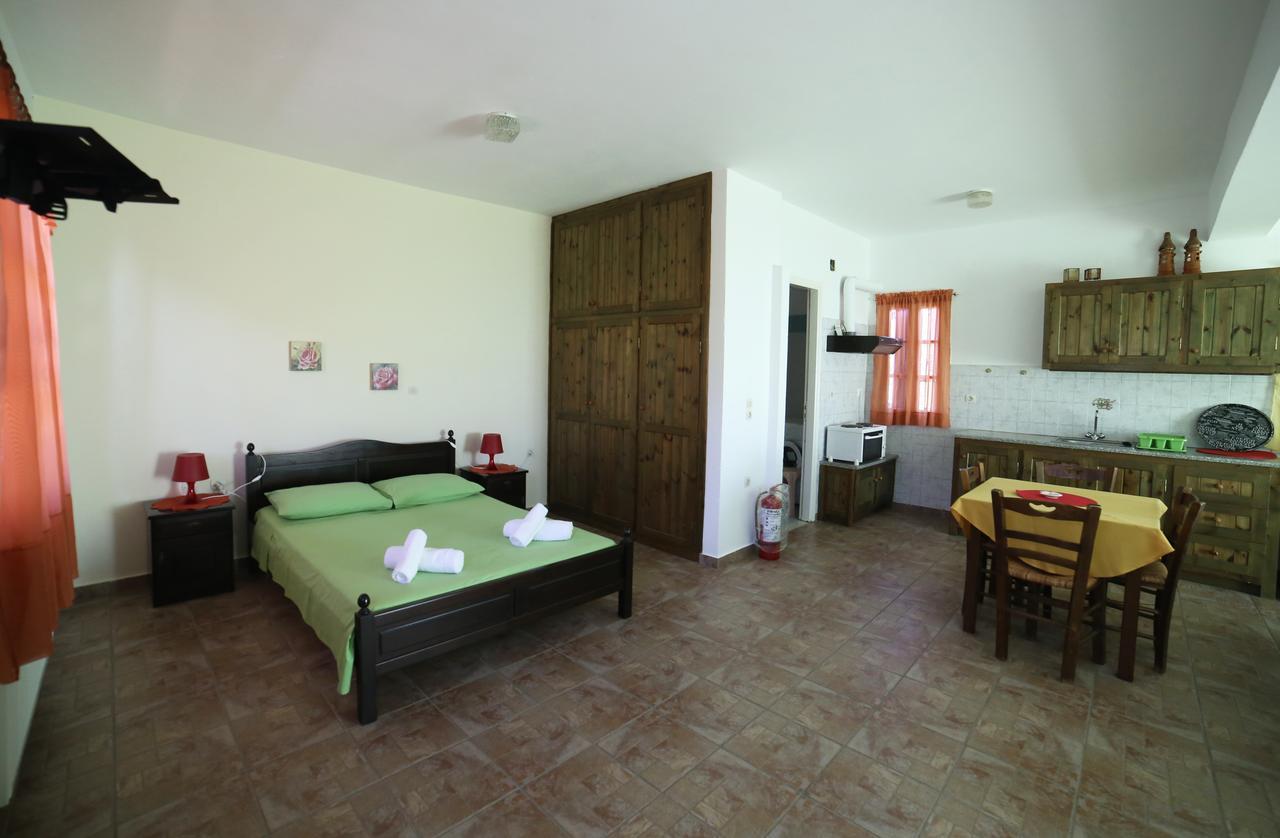 Studios Argyri Agios Kirykos  ภายนอก รูปภาพ
